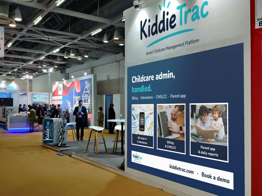 KiddieTrac island stand booth design